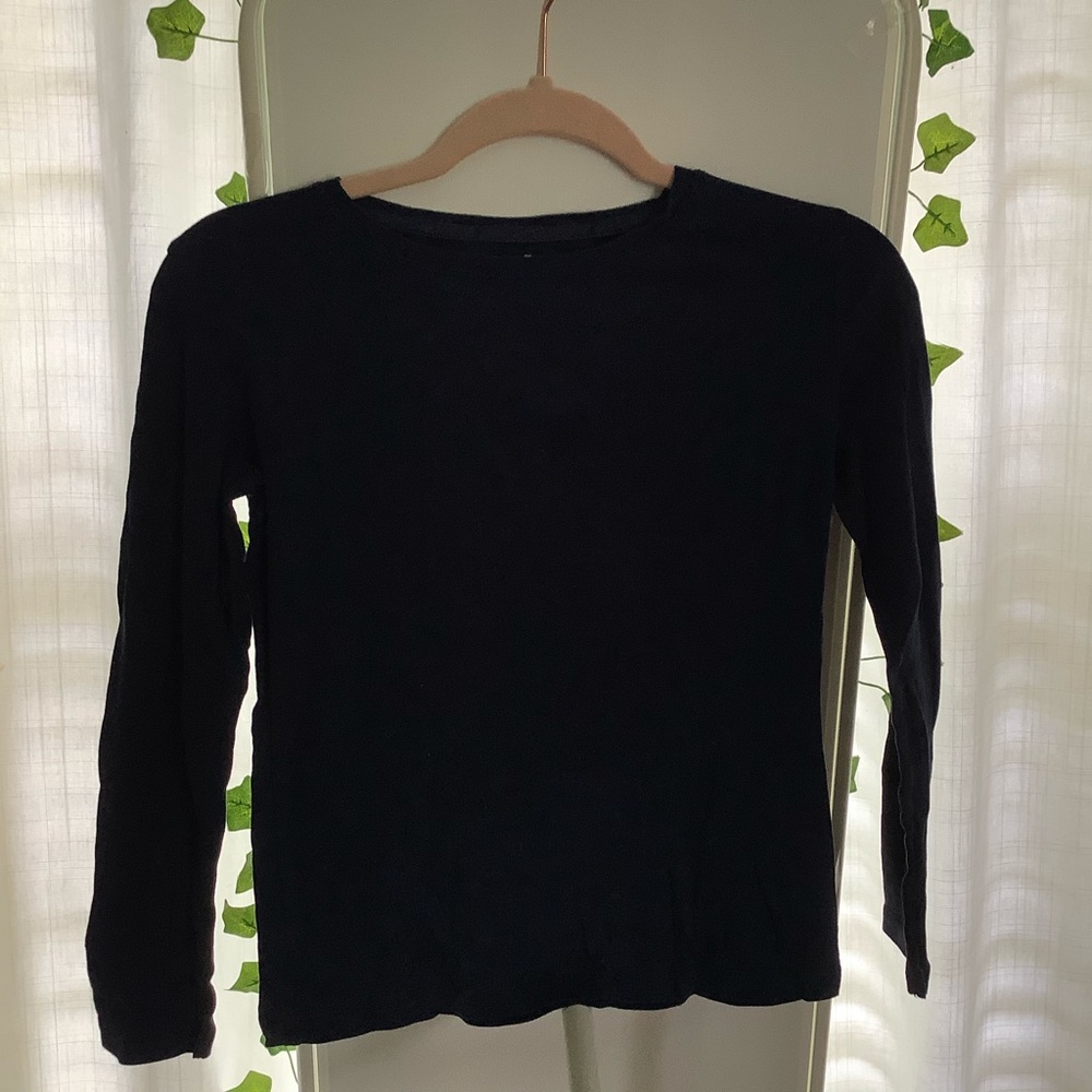 Navy blue Cherokee long sleeved shirt